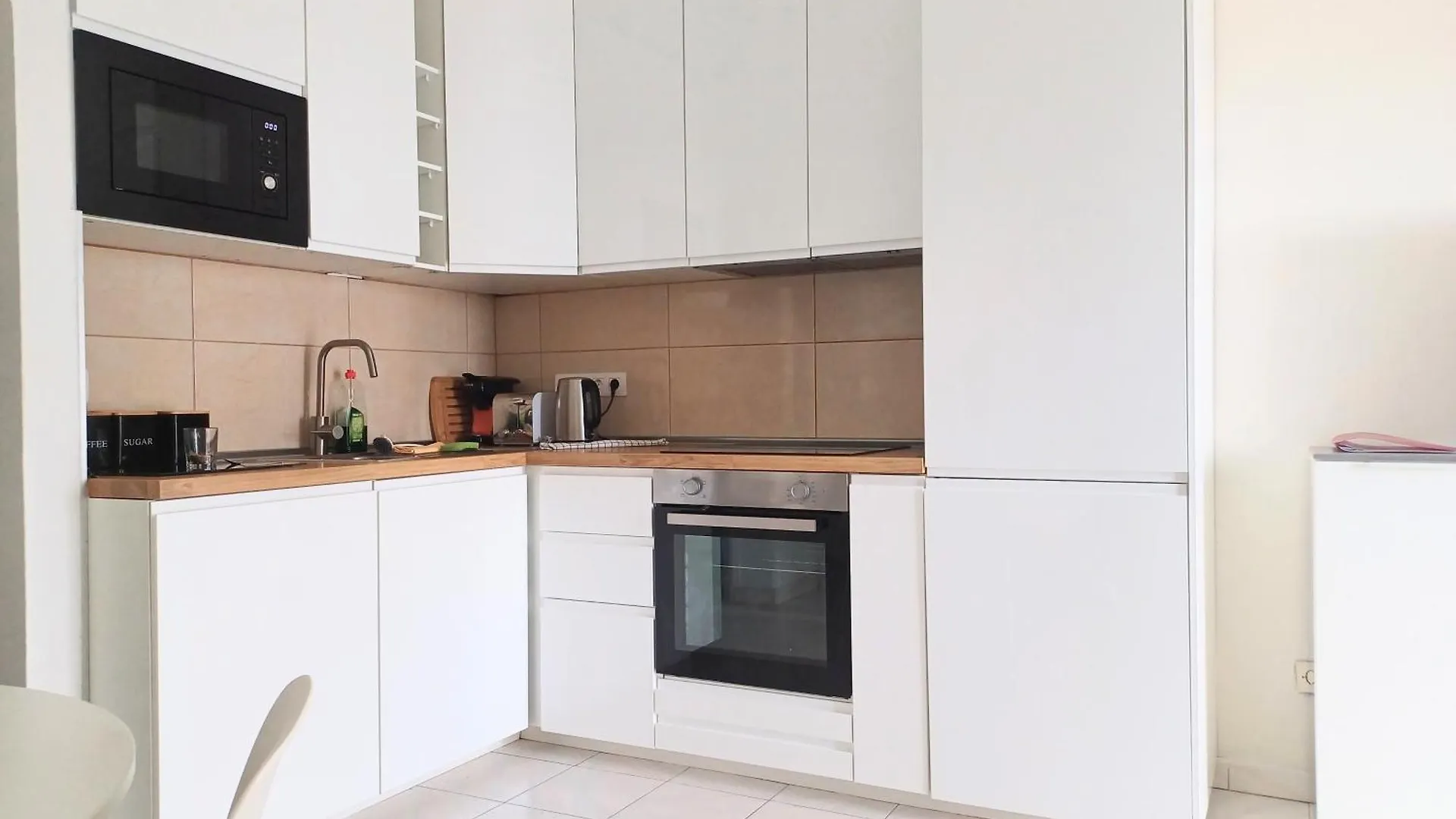 Bright & Spacious With Aircon Puerto del Carmen  0*, Puerto del Carmen (Lanzarote) Espanha