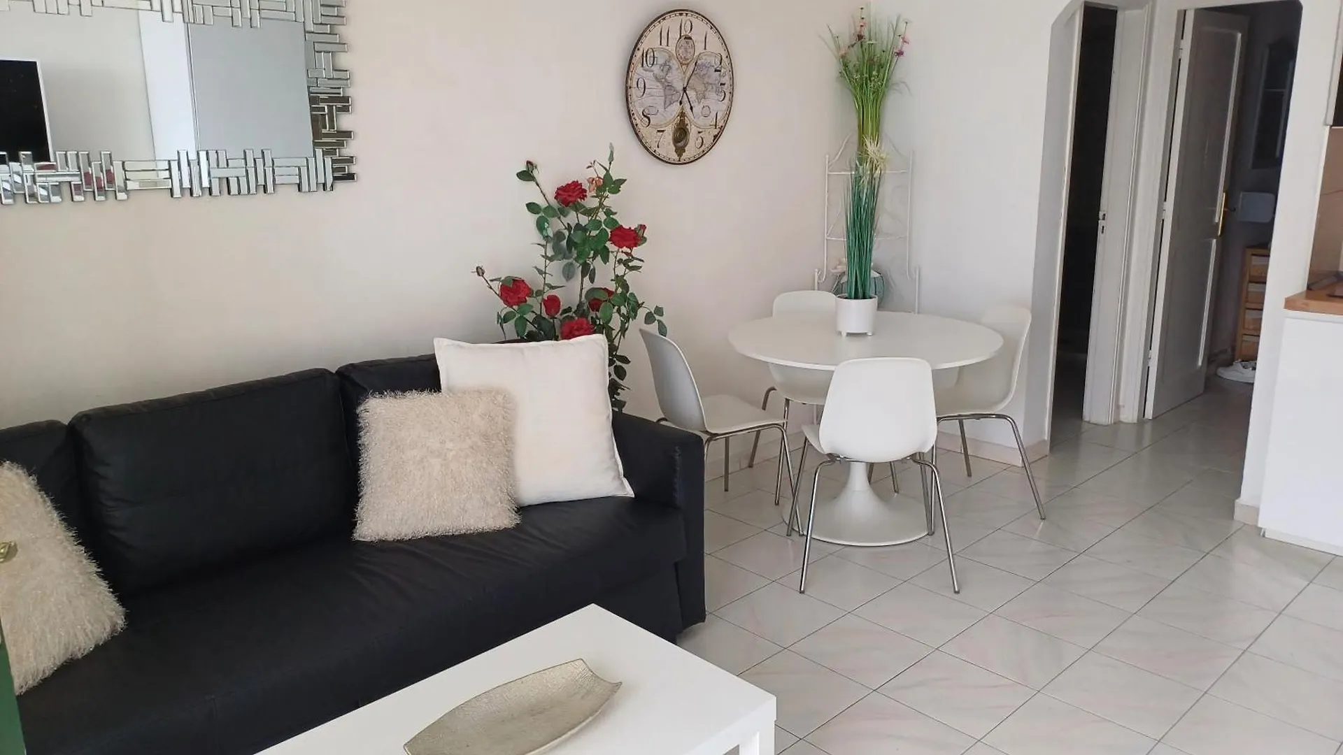 Bright & Spacious With Aircon Puerto del Carmen  Apartamento Puerto del Carmen (Lanzarote)